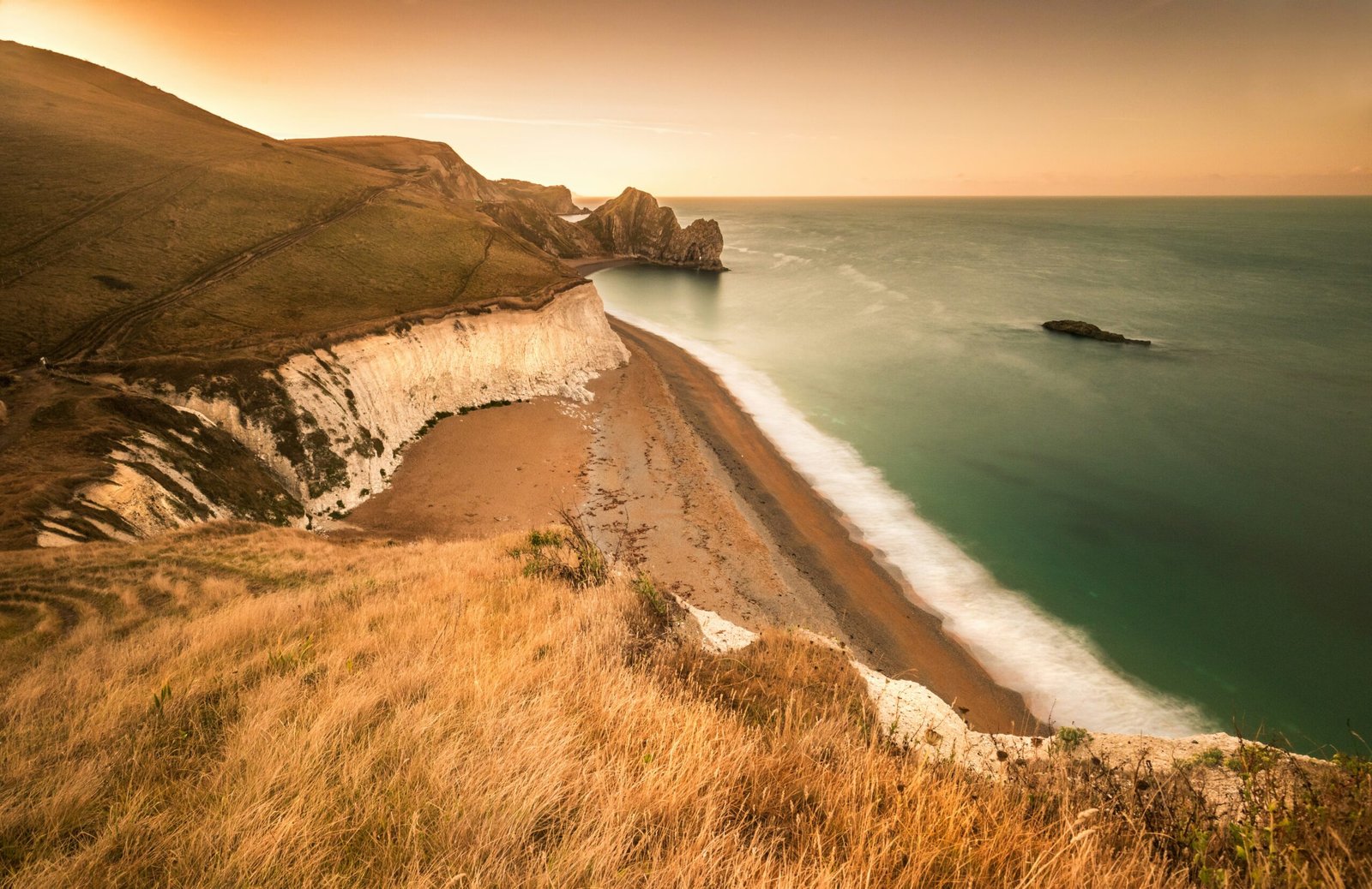 Sunrise at Durdle Door in Lulworth, Dorset